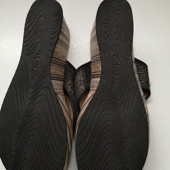 Clarks Ladies Size 9.5M Raffia Upper Thong Wedge Heel Sandals - Picture 3 of 4